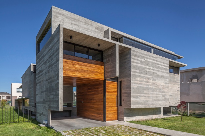 Estudio Besonias Almeida S Casa Berazategui In Argentina