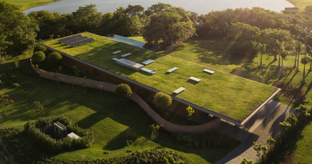 Studio Mk Tops Planar House With An Expansive Green Roof