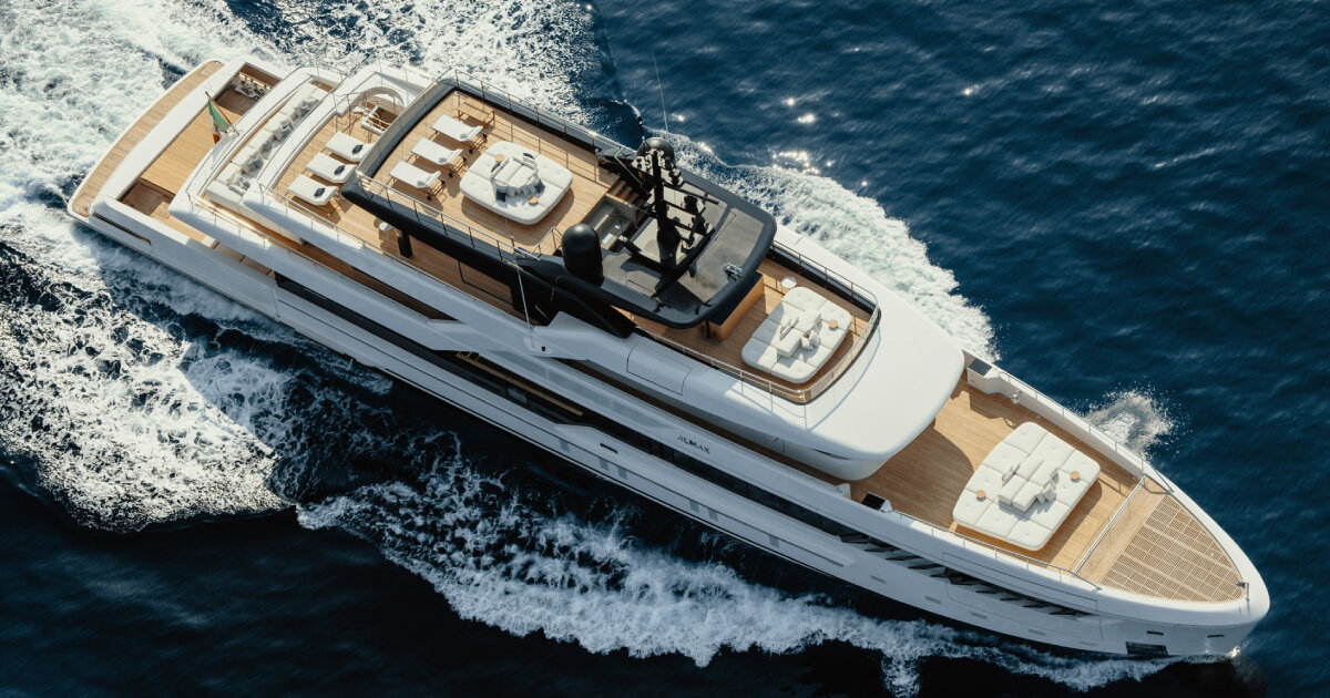 sanlorenzo brings hydrogen&run ‘50steel’ superyacht by piero lissoni to monaco yacht show