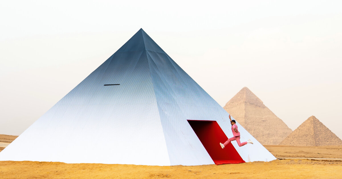 fourth forever is now turns giza pyramids into open&amp;air contemporary art museum