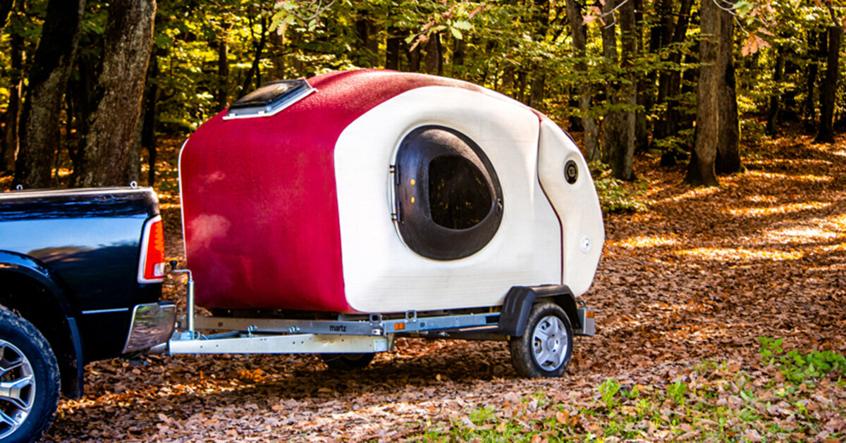 3D printed mobile home reuses plastic bottles for sustainable off&grid living