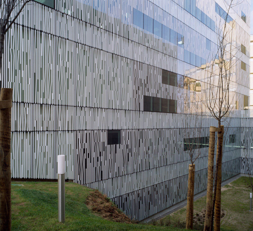 Louis Vuitton  Fritted glass, Glass facades, Frit