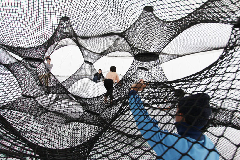 numen/for use inflates interactive net blow-up in yokohama 