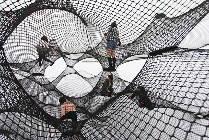 numen/for use inflates interactive net blow-up in yokohama 