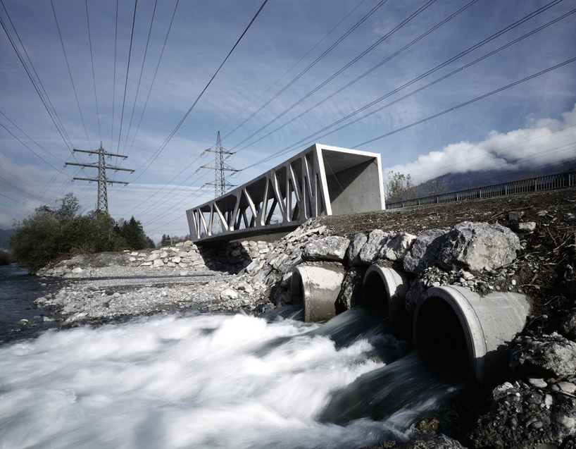  - marte-marte-architects-alfenzbreucke-alfenz-bridge-designboom-03