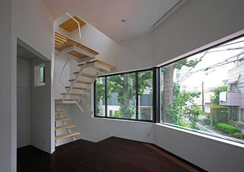 atelier-hako-architects-house-at-matsubara-designboom02