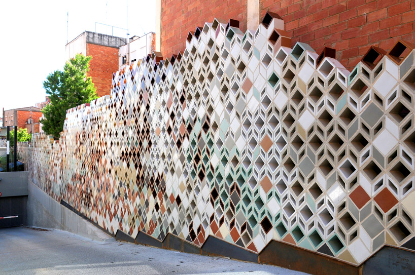 cevisama-pol-femenias-riera-de-la-salut-tile-of-spain-awards-valencia-designboom-01