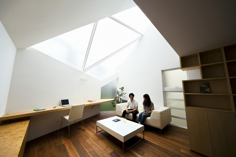 atelier tekuto frames sky residence designboom