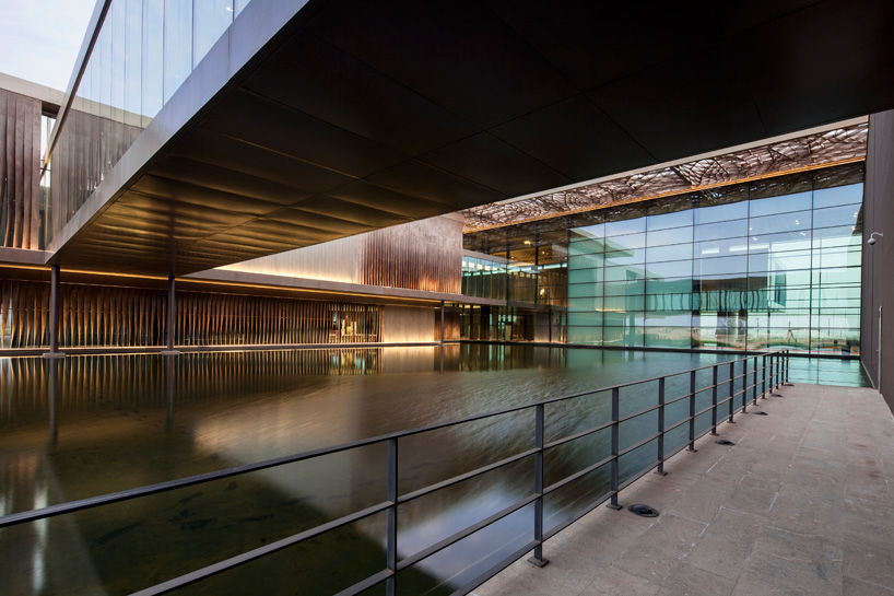 tabanlioglu architects international conference center dakar senegal designboom