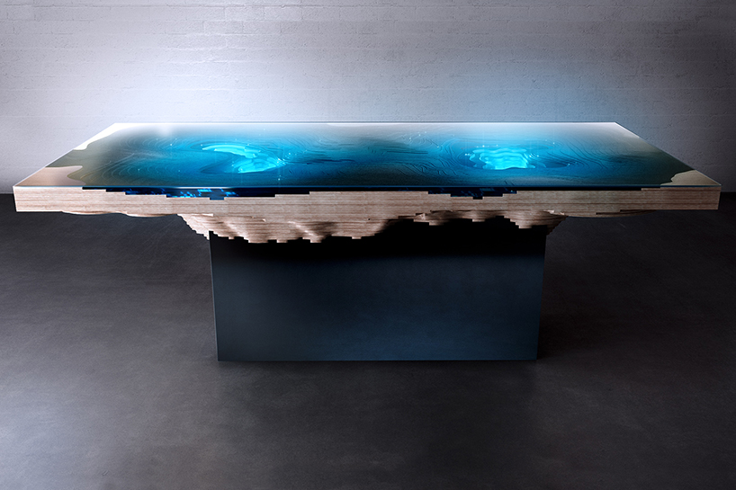 duffy-london-abyss-dining-table-designboom-02