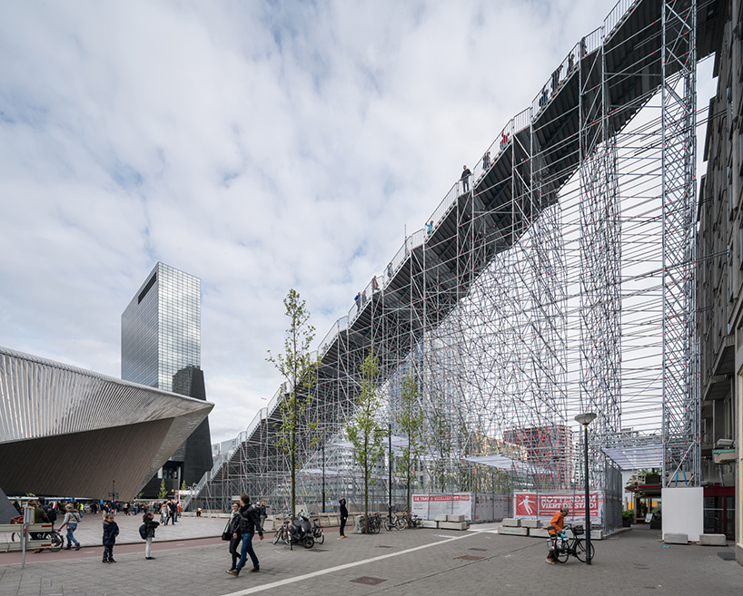 MVRDV-the-stairs-rotterdam-giant-staircase-installation-designboom-02