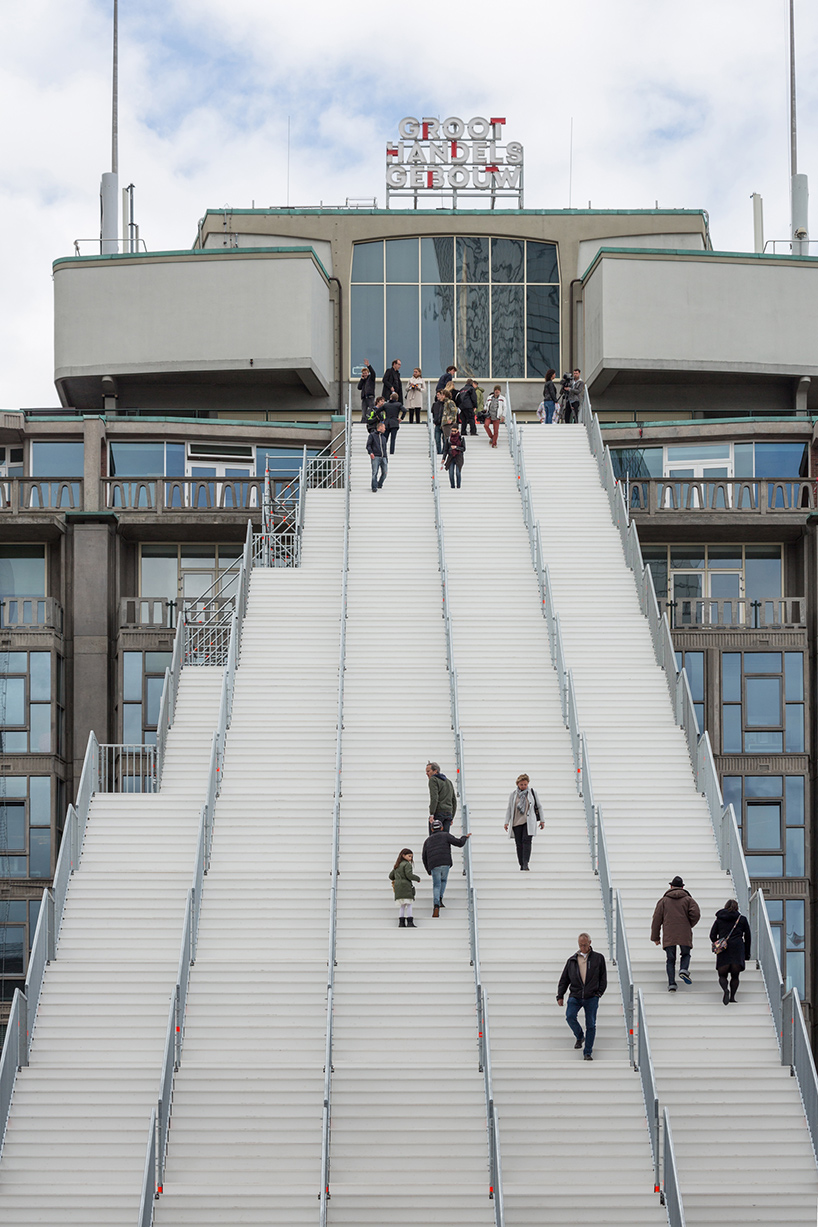 MVRDV-the-stairs-rotterdam-giant-staircase-installation-designboom-02