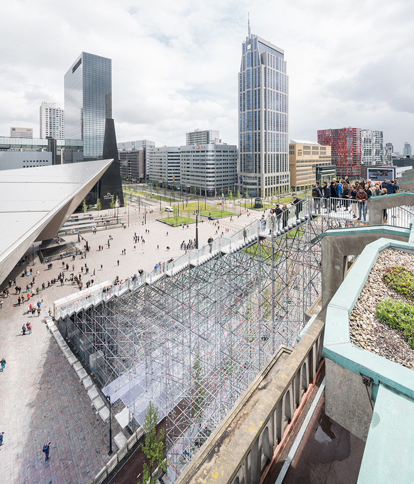 MVRDV-the-stairs-rotterdam-giant-staircase-installation-designboom-02