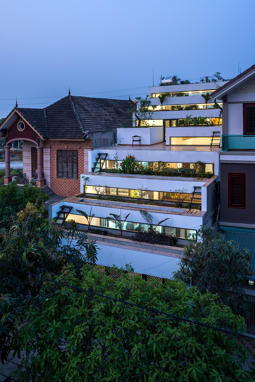 hp-architects-terraces-home-ha-tinh-city-vietnam-designboom-02