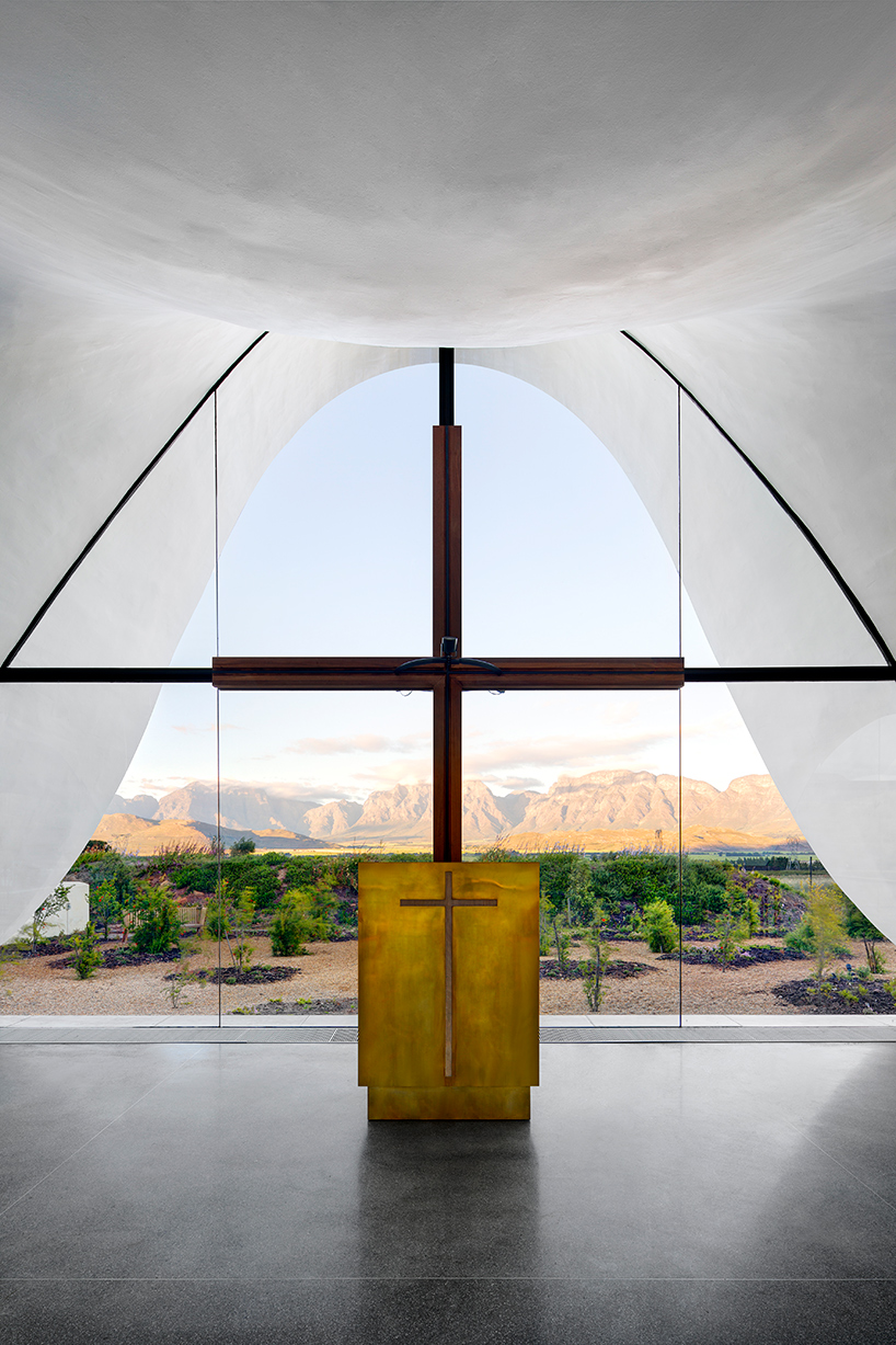 coetzee-steyn-studio-bosjes-chapel-western-cape-south-africa-designboom-02