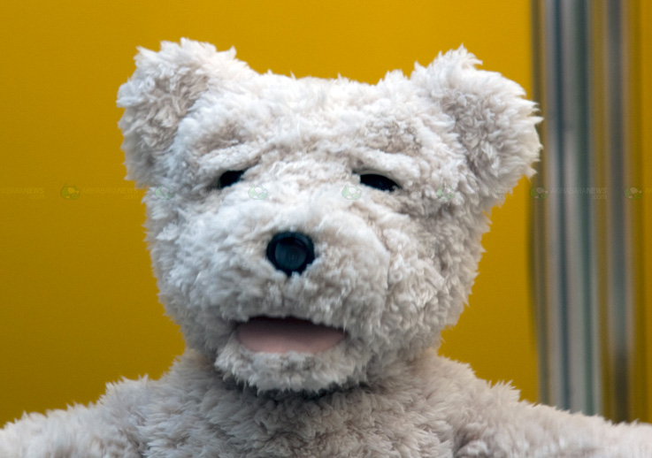 fujitsu’s teddy bear robot capable of 300 behaviors