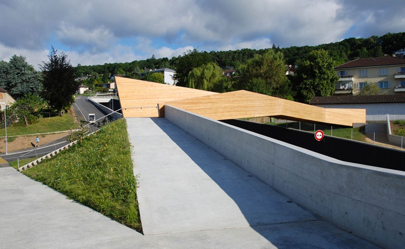 maison d'art'chitecture: footbridge in corcelles