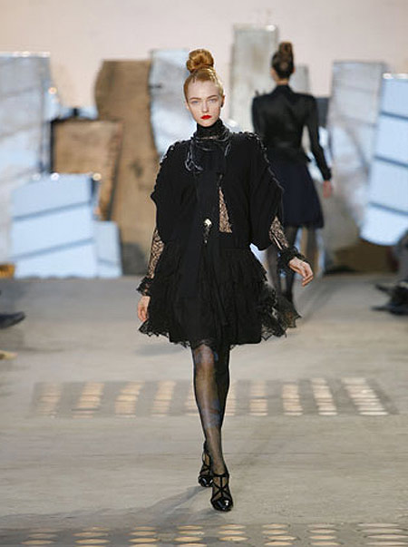 last fashion show of christian lacroix in paris