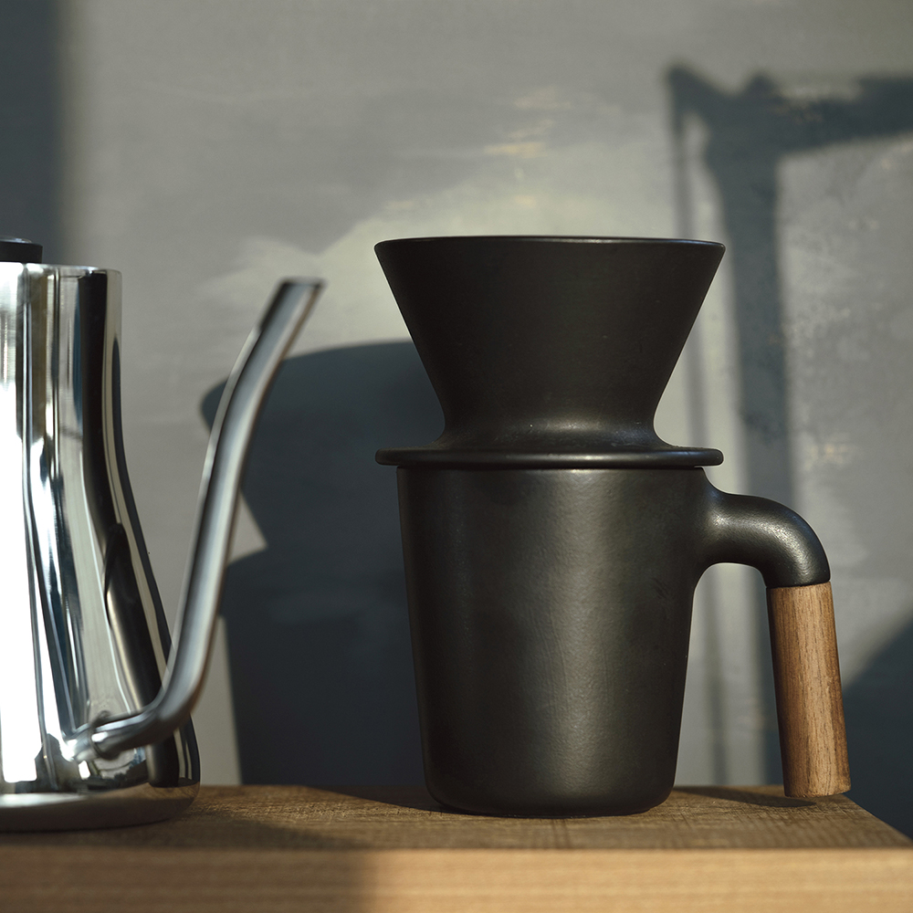 HMM Mugr Adds A Wood Handle To Your Coffee Mug