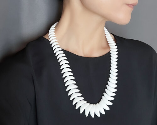 lune 3d printed statement necklace