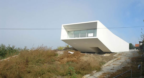 'house 1' in penafiel, portugal by claudio vilarinho architects