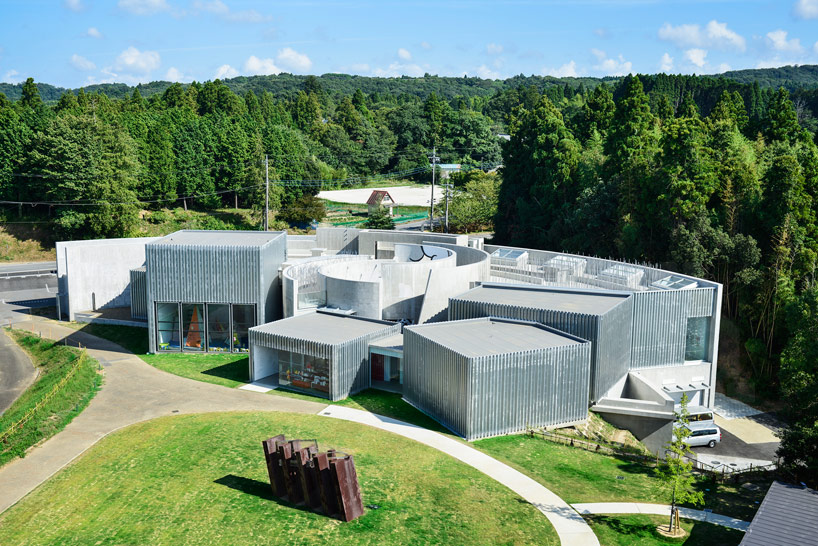 arisekkei renews ichihara lakeside museum in japan