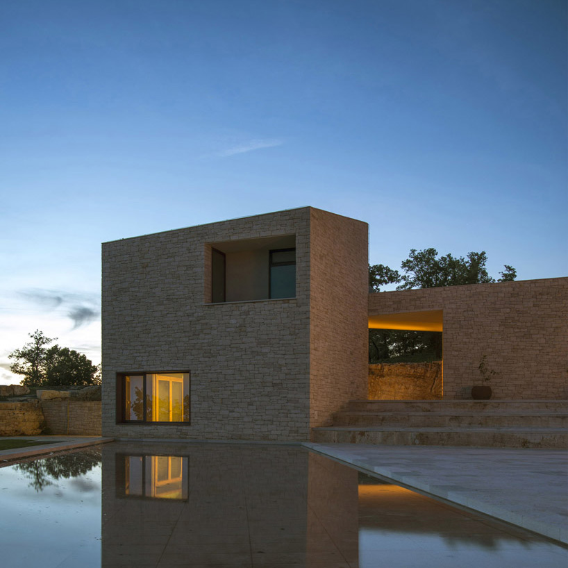 mikelić vreš arhitekti completes histria aromatica homestead, croatia