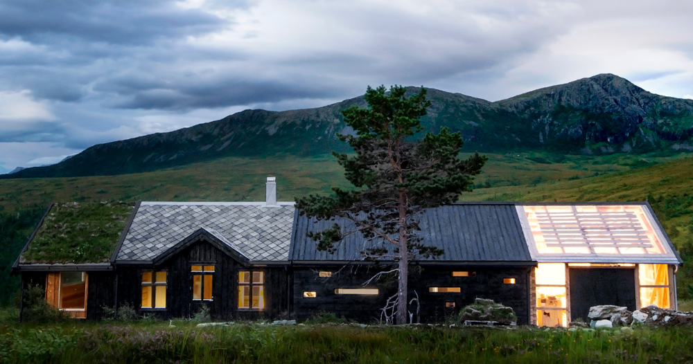 rever & drage architects completes 'cabin at troll's peak' in norway