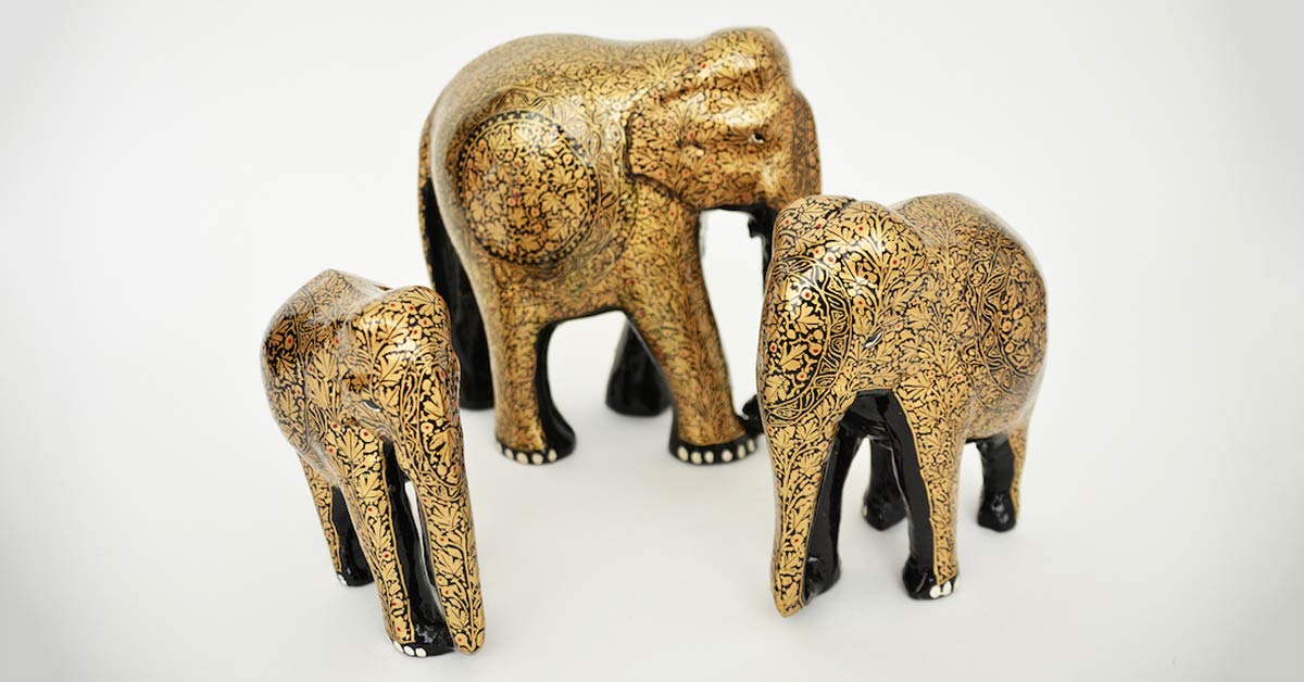 Verkeerd Negen De muughl mâché's wood and papier-mâché elephants, by indian artisans