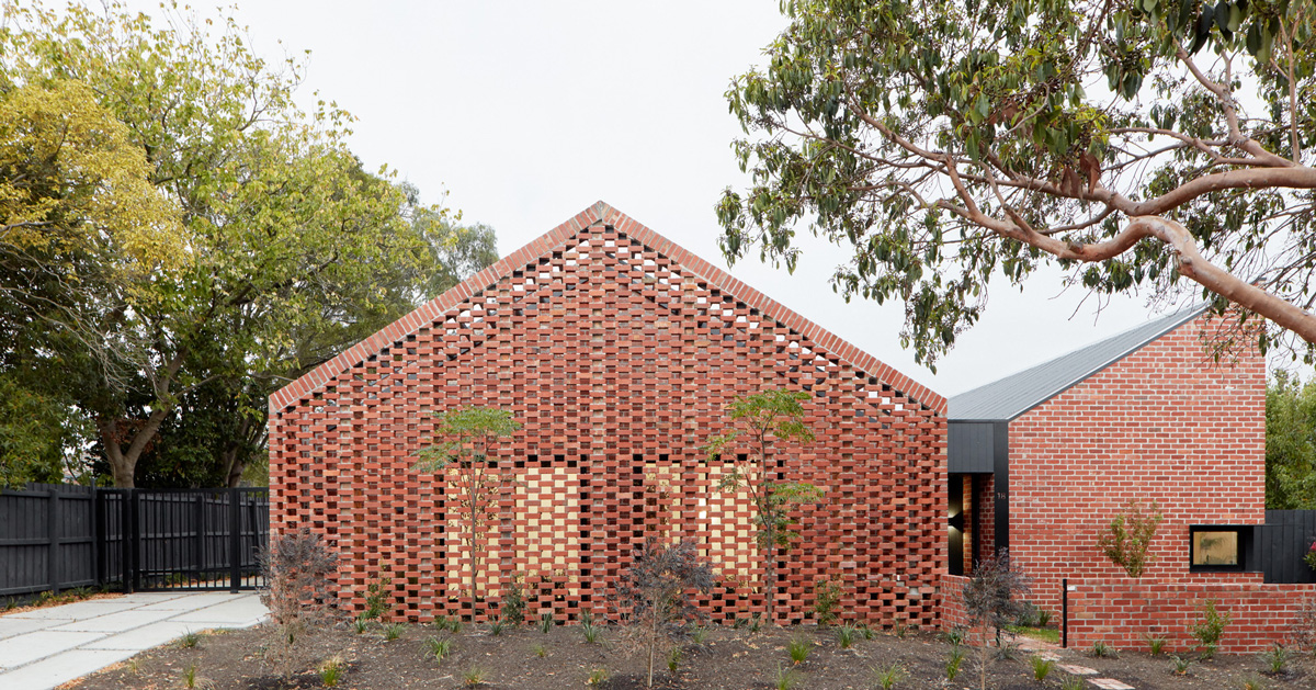 breathe architecture wraps bardolph gardens house in recycled brick ...