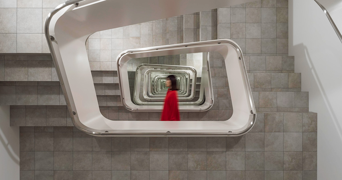 leandro erlich installs infinite staircase at japan s KAMU kanazawa