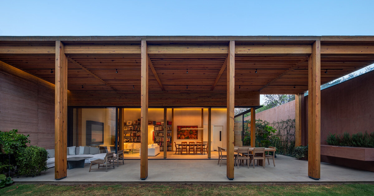 PPAA arranges 'monte tauro' dwelling around a private courtyard in mexico