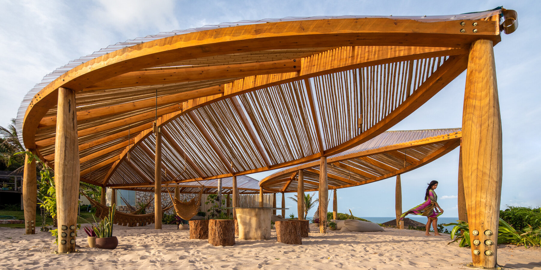 atelier daniel florez designs leaf-shaped beach pavilion in brazil