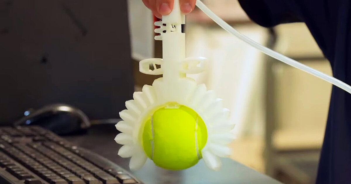 https://www.designboom.com/twitterimages/uploads/2023/07/3D-printed-robotic-gripper-without-electronics-UC-san-diego-basf-designboom-fb.jpg