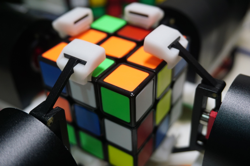 I tried solving a Rubik's cube in one week — and failed – The Black and  White