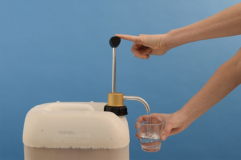 Middel Zweet Maladroit JERRY is a self-cleaning water filter that fits onto jerry cans