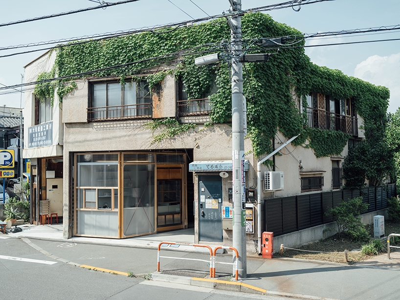 https://www.designboom.com/wp-content/dbsub/450627/2022-07-06/kusunoki-sou-cafe-2-62c5201818ab5.jpg