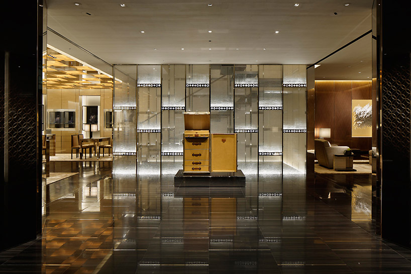 Louis Vuitton's Ginza Namiki rippling flagship