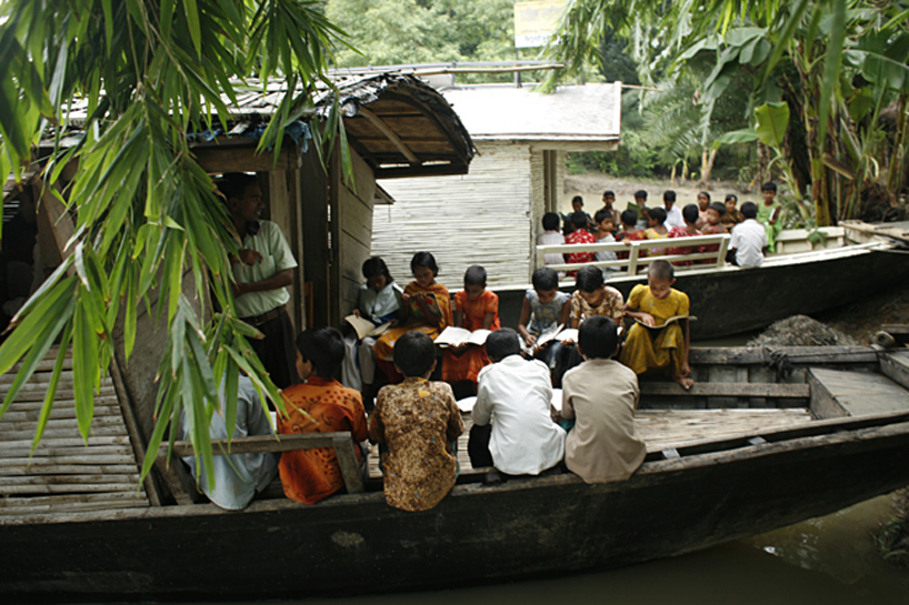 solar powered floating schools in bangladesh