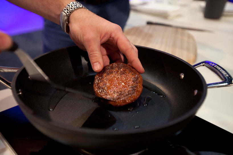 Cultured Beef First Lab Grown Burger Is Tasted