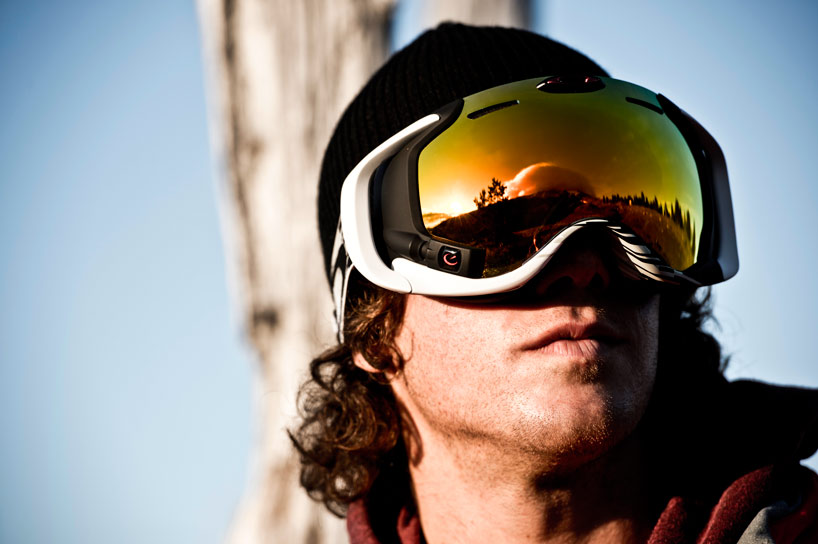 snowboard goggles with hud