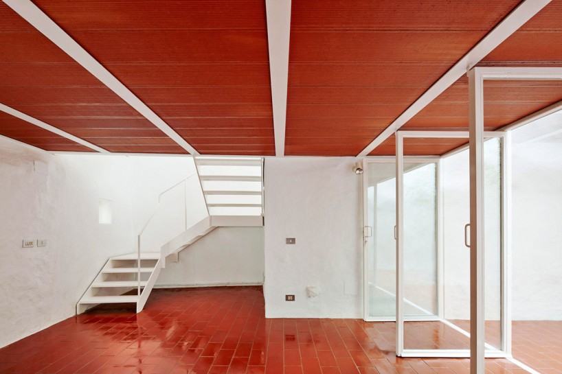 arquitecturag wins tile of spain awards with casa luz