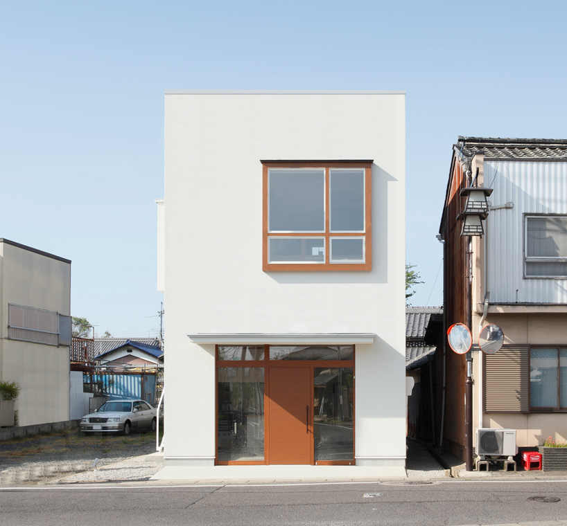 ALTS design office combines cafe and dwelling in shiga