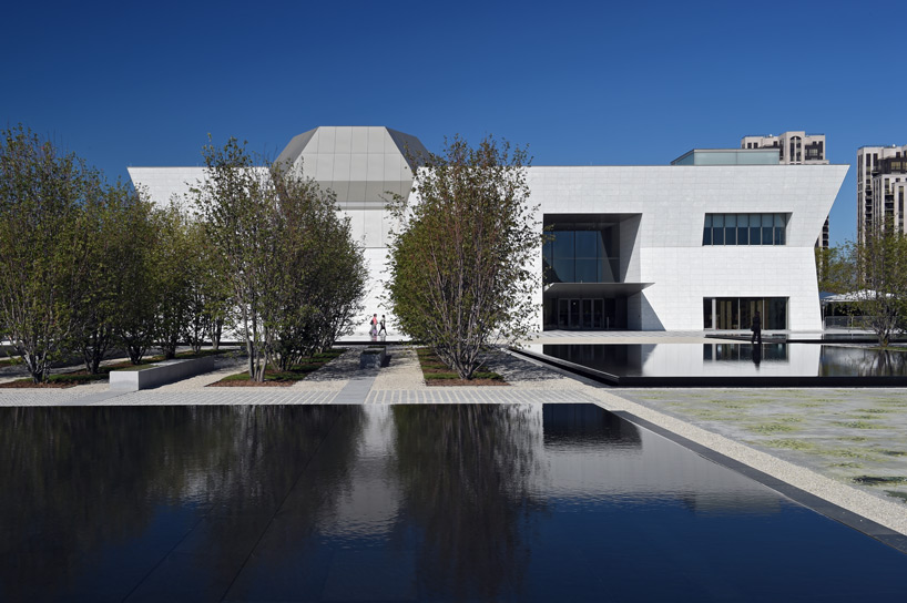 aga khan museum fumihiko maki toronto designboom 03