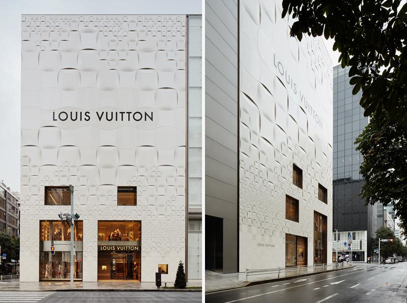 Louis Vuitton editorial image. Image of shoes, facade - 160293960