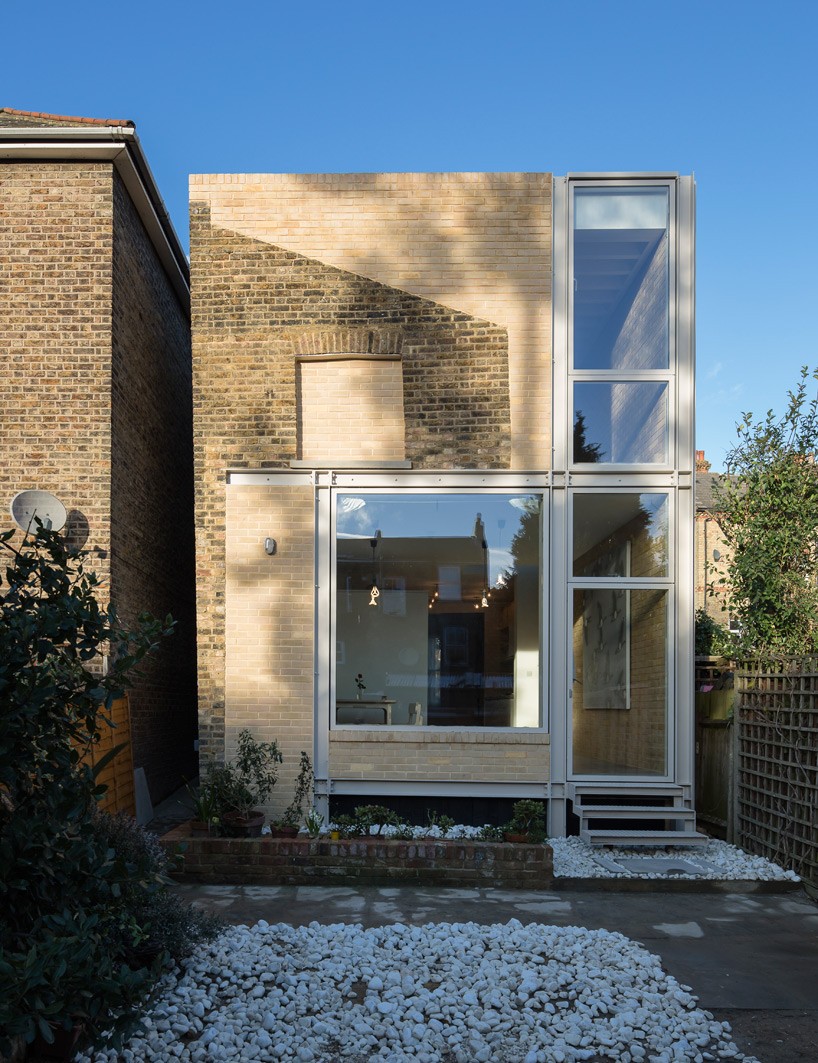 tsuruta architects house of trace in london exposes 