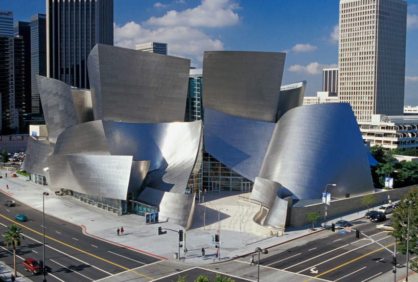 frank gehry I have an idea exhibition design sight toyko designboom 07