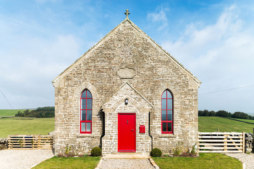 Evolution Design Converts Chapel Into Quaint Holiday Home In England