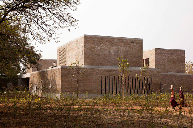 mpavilion 2016 bijoy jain studio mumbai designboom 04