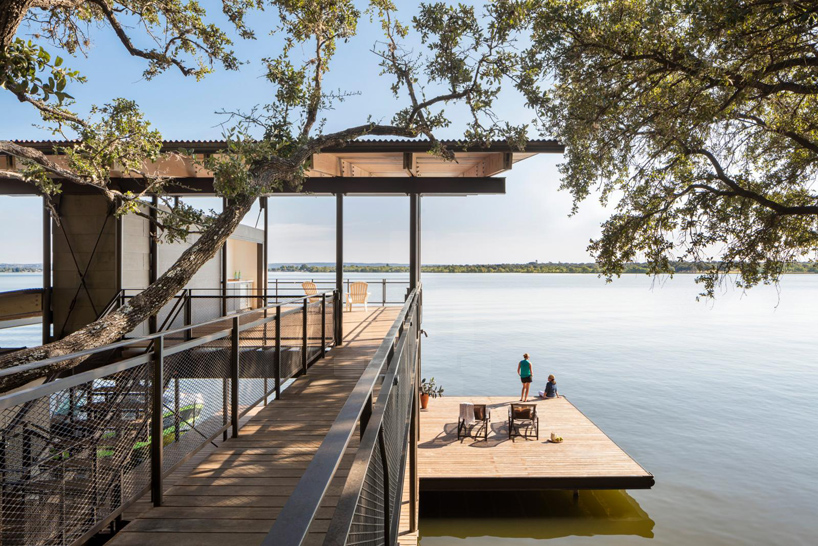 blue lake retreat in texas by lake flato architects